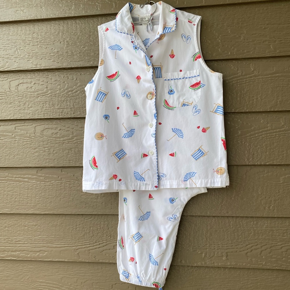 Character brand vintage womens pajamas vacation print